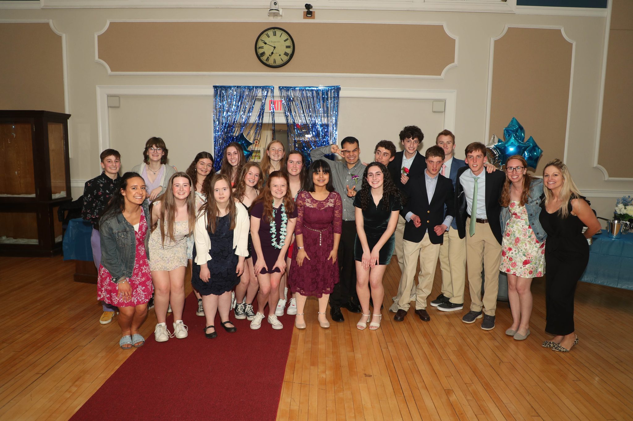 The Hingham High School gang at the 2022 Best Buddies Prom 